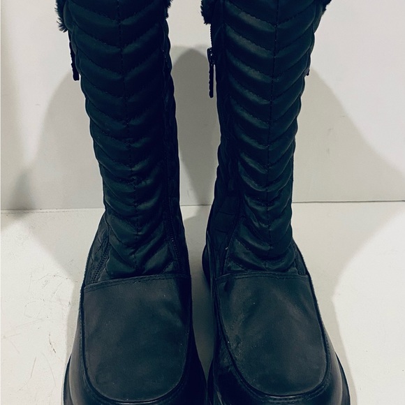 Sold - Picture 3 of 8